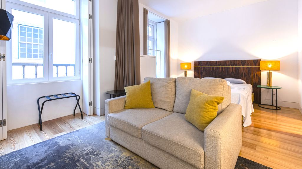 Cozy Downtown Studio by LovelyStay