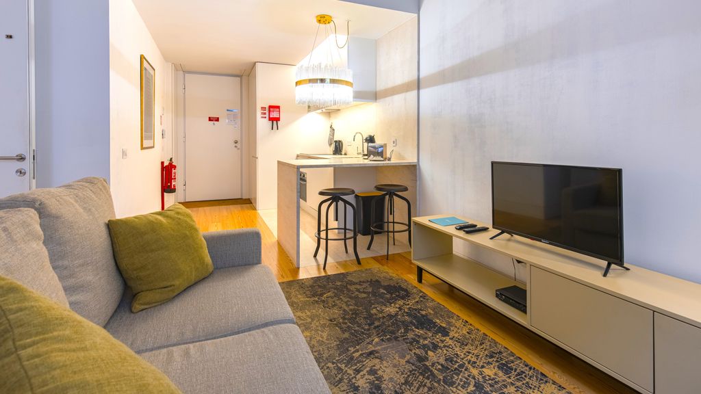 Cozy Downtown Studio by LovelyStay