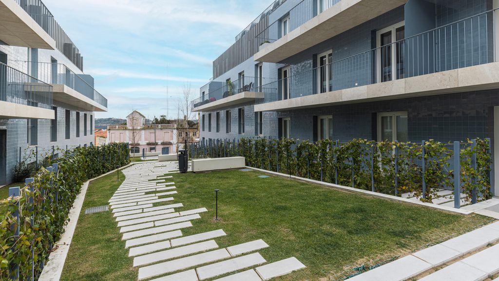 Unique Belém 1BDR Apartment by LovelyStay