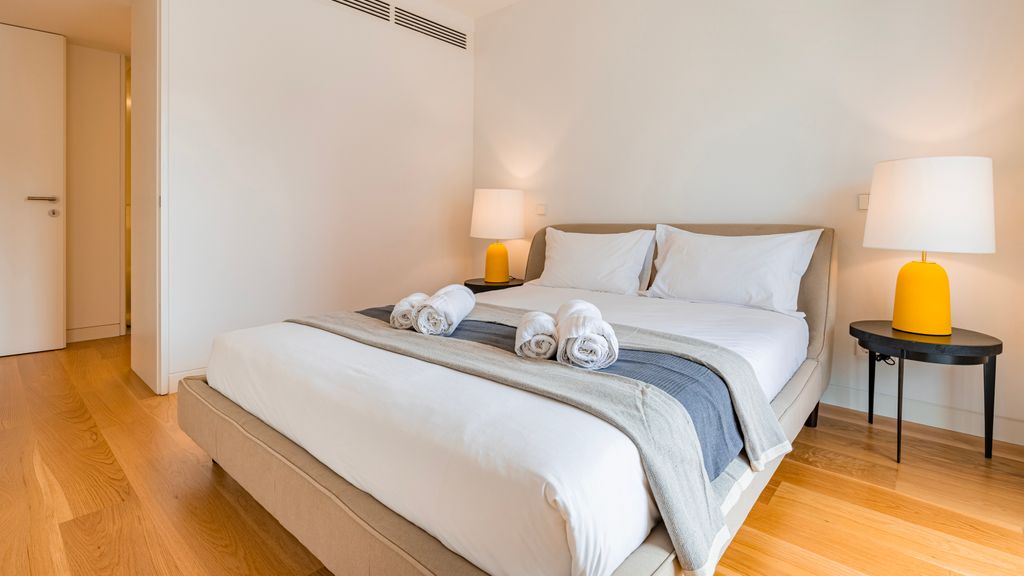 Unique Belém 1BDR Apartment by LovelyStay