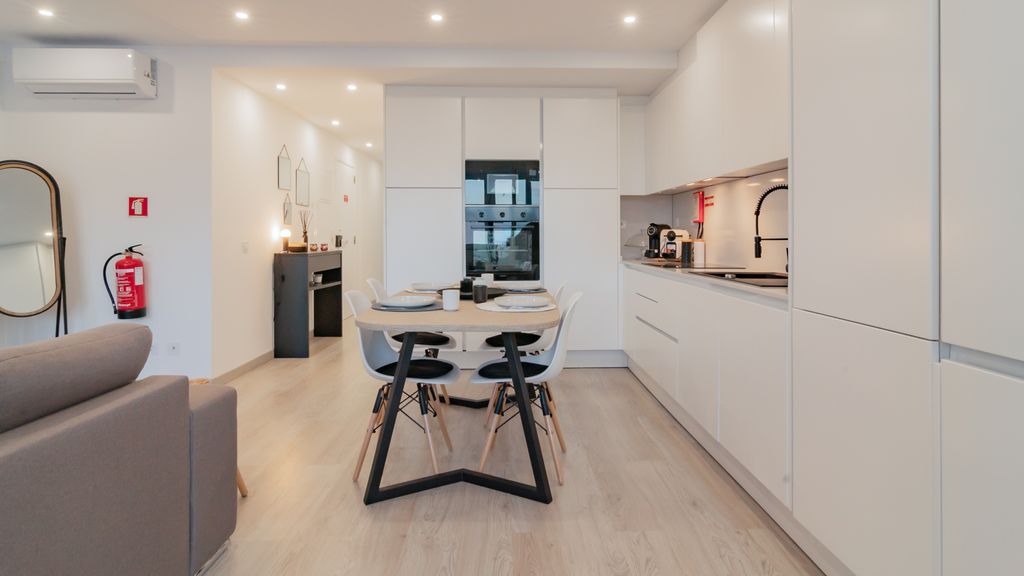 Stylish Apartment W/ River View by LovelyStay