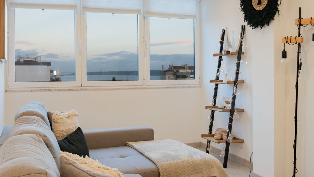 Stylish Apartment W/ River View by LovelyStay