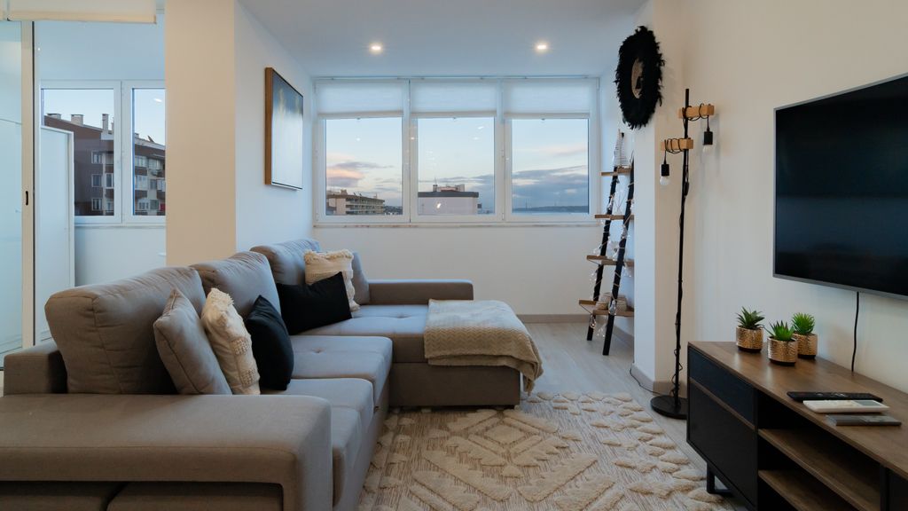 Stylish Apartment W/ River View by LovelyStay