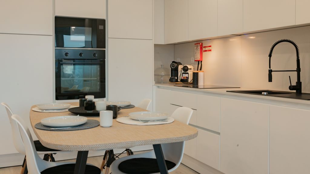 Stylish Apartment W/ River View by LovelyStay