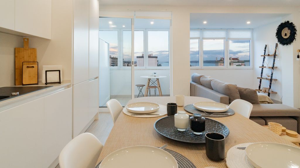 Stylish Apartment W/ River View by LovelyStay