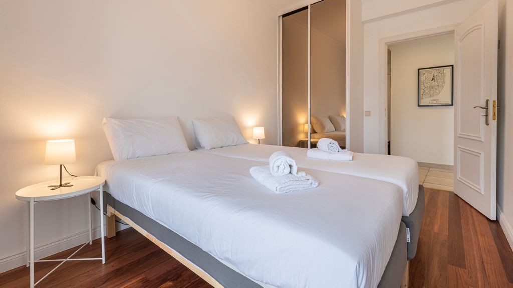 Sunny 2 BDR Apartment by LovelyStay