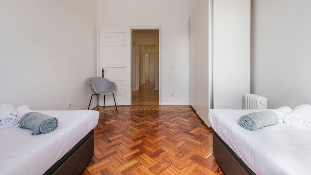 Magnificent 4BDR Apartment in Lisbon by LovelyStay
