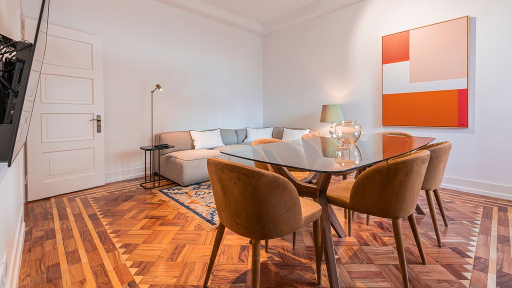 Magnificent 4BDR Apartment in Lisbon by LovelyStay