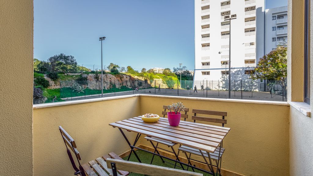 Ocean Breeze 1 BDR Flat in Portimão by LovelyStay