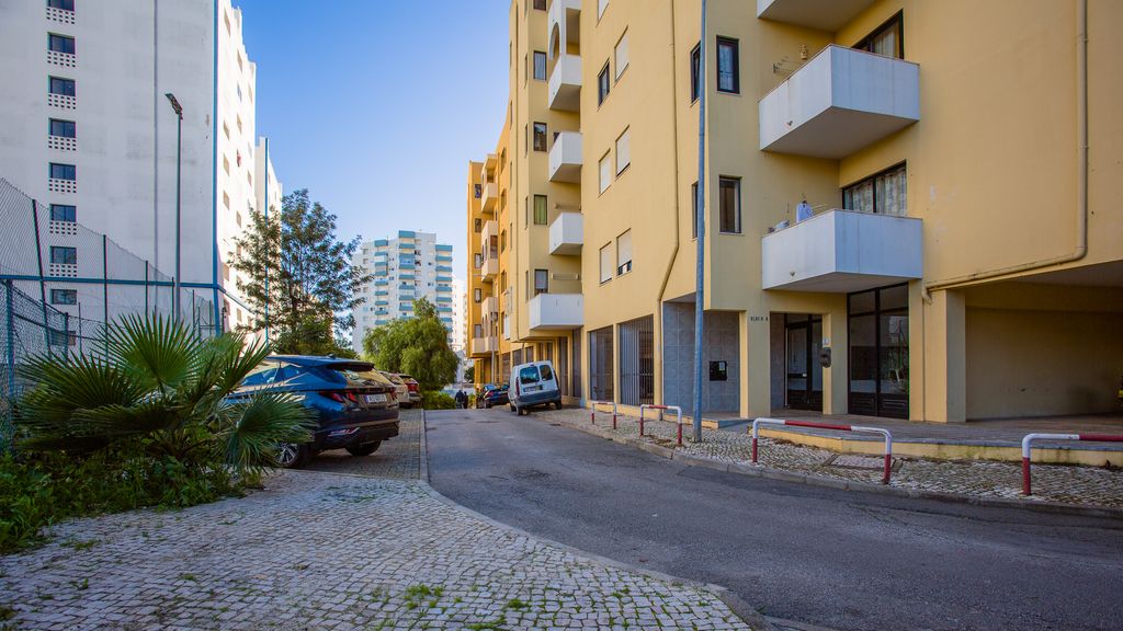 Ocean Breeze 1 BDR Flat in Portimão by LovelyStay