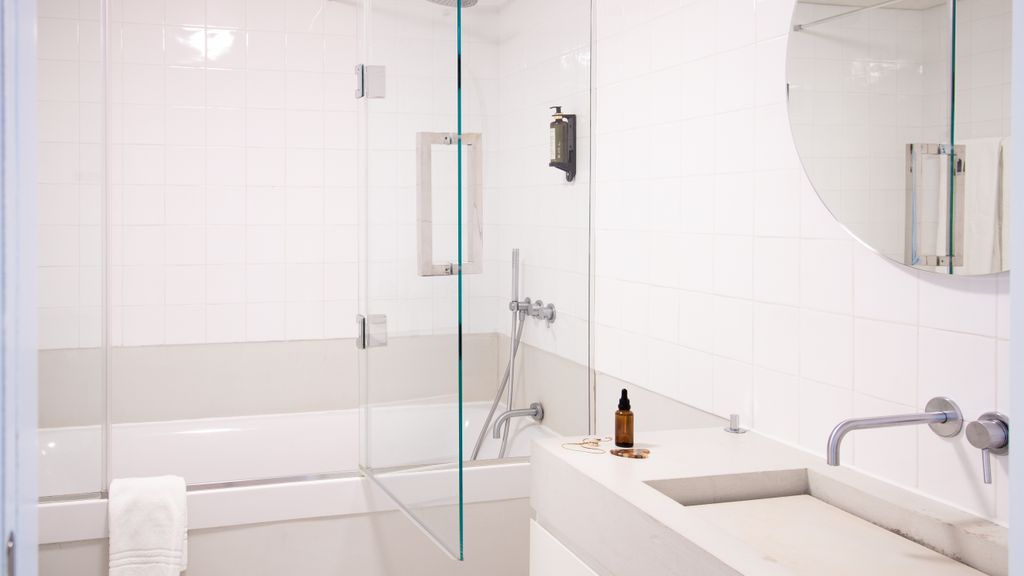 Deluxe 2BDR Apartment W/ Patio by LovelyStay