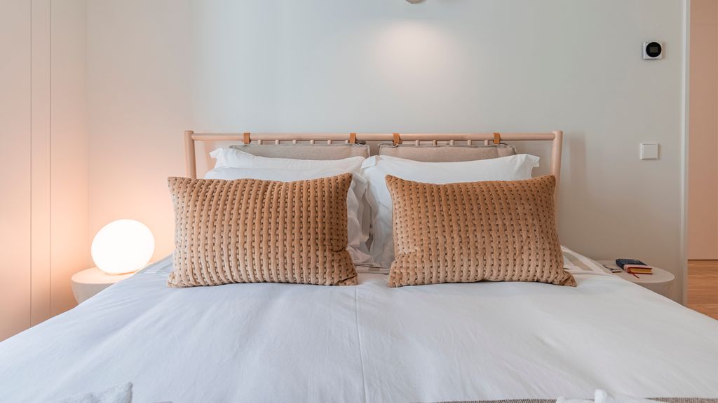 Deluxe 2BDR Apartment W/ Patio by LovelyStay