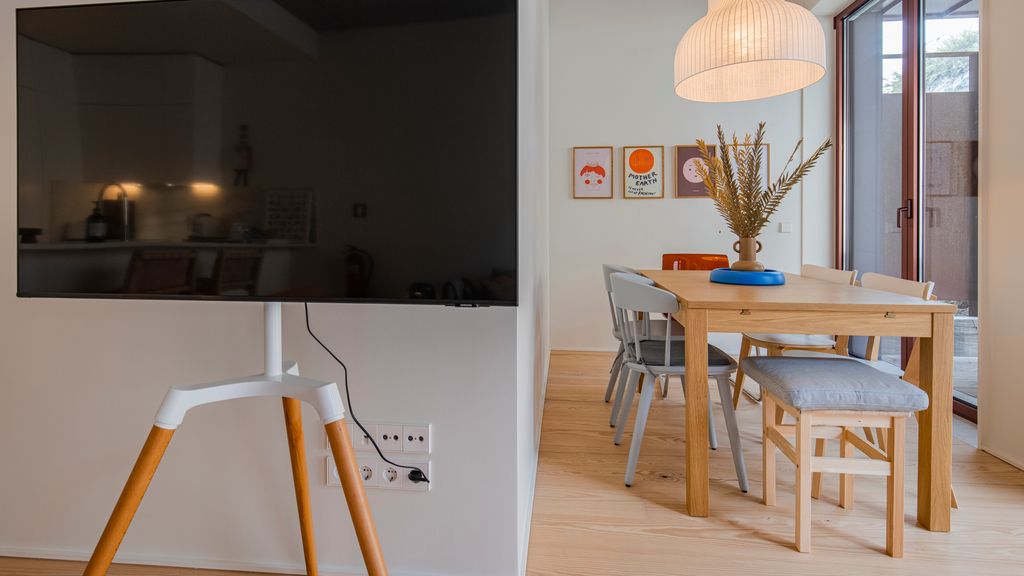 Deluxe 2BDR Apartment W/ Patio by LovelyStay
