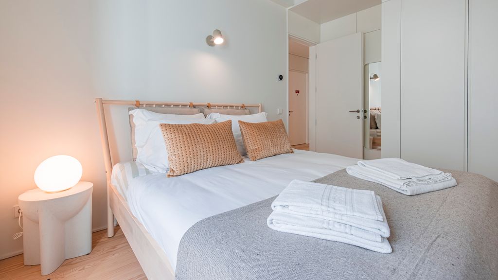 Deluxe 2BDR Apartment W/ Patio by LovelyStay
