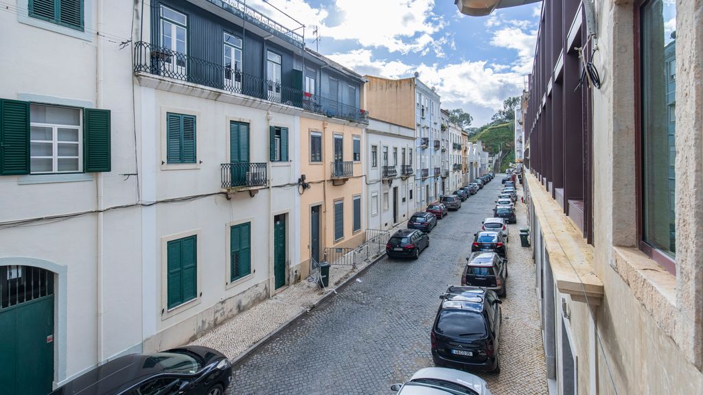 Deluxe 2BDR Apartment W/ Patio by LovelyStay
