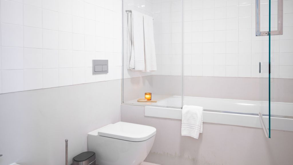Deluxe 2BDR Apartment W/ Patio by LovelyStay