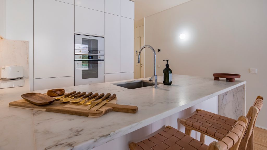 Deluxe 2BDR Apartment W/ Patio by LovelyStay