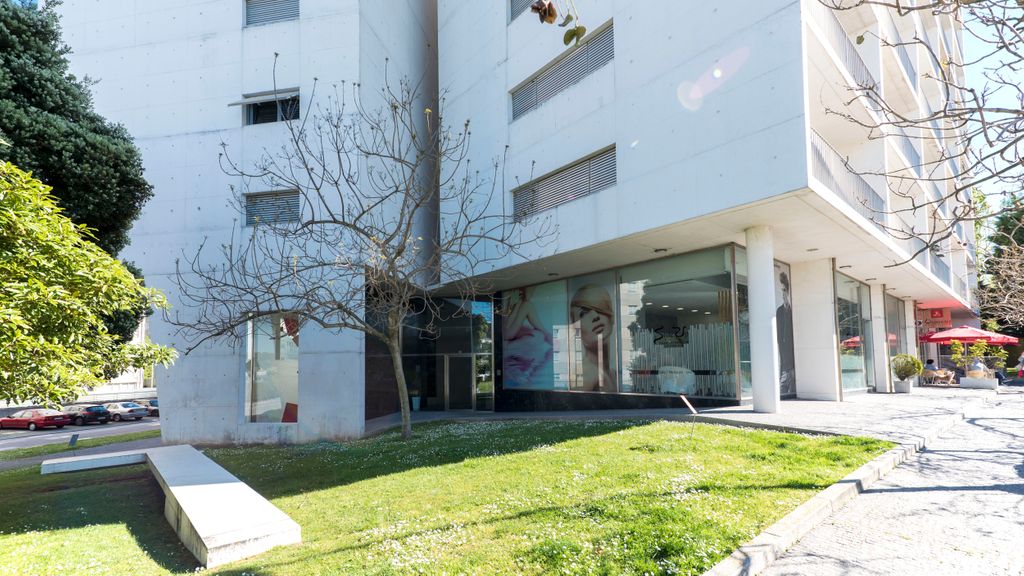 Casas Brancas w/ Balcony & Parking by LovelyStay