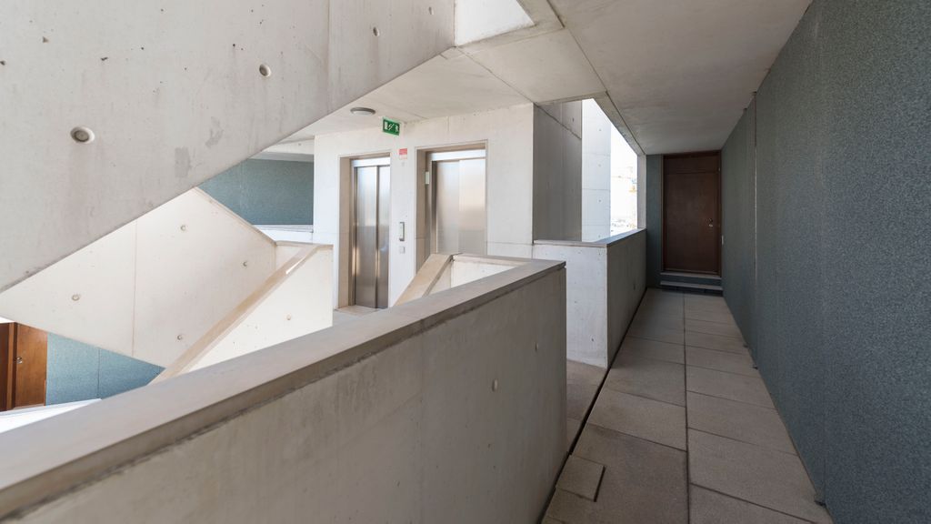 Casas Brancas w/ Balcony & Parking by LovelyStay