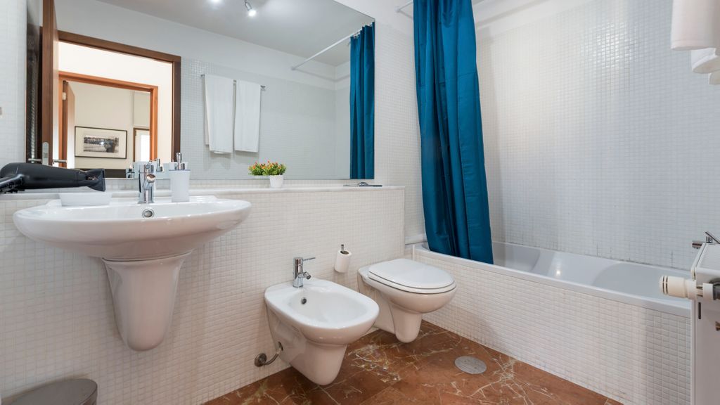 Casas Brancas w/ Balcony & Parking by LovelyStay
