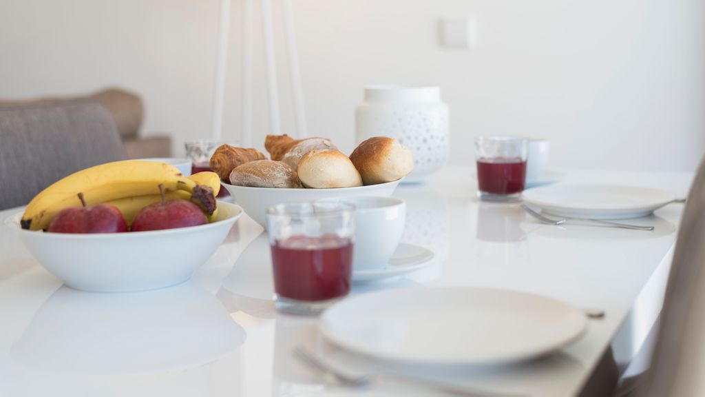 Casas Brancas w/ Balcony & Parking by LovelyStay