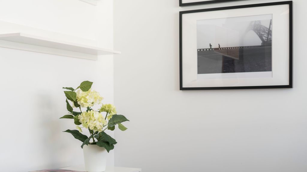 Casas Brancas w/ Balcony & Parking by LovelyStay