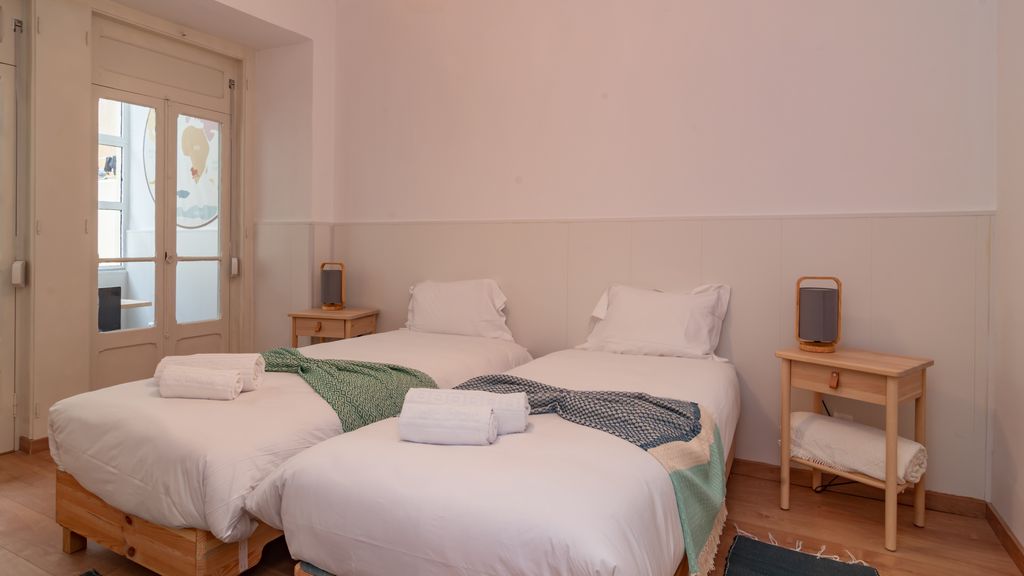 Spacious 2BR in Anjos by LovelyStay