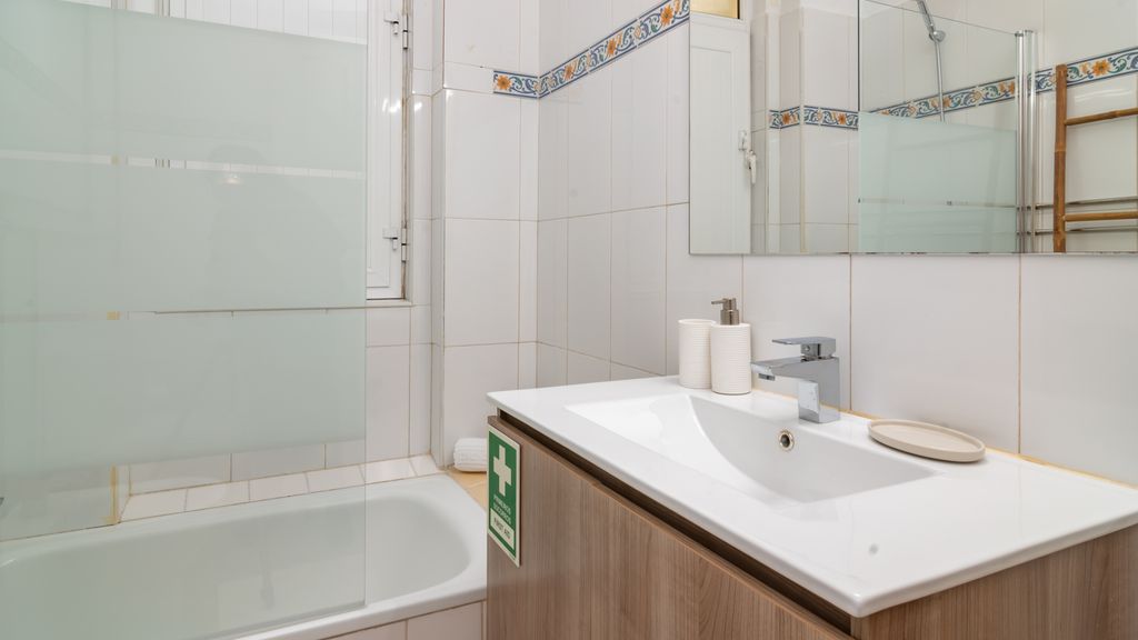 Spacious 2BR in Anjos by LovelyStay