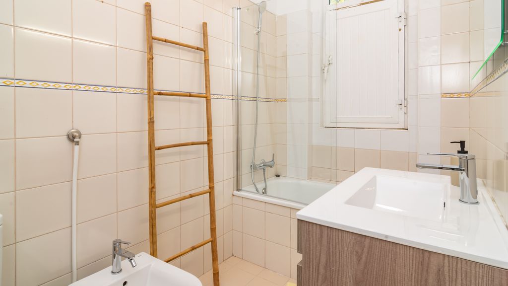 Spacious 3BR in Anjos I by LovelyStay