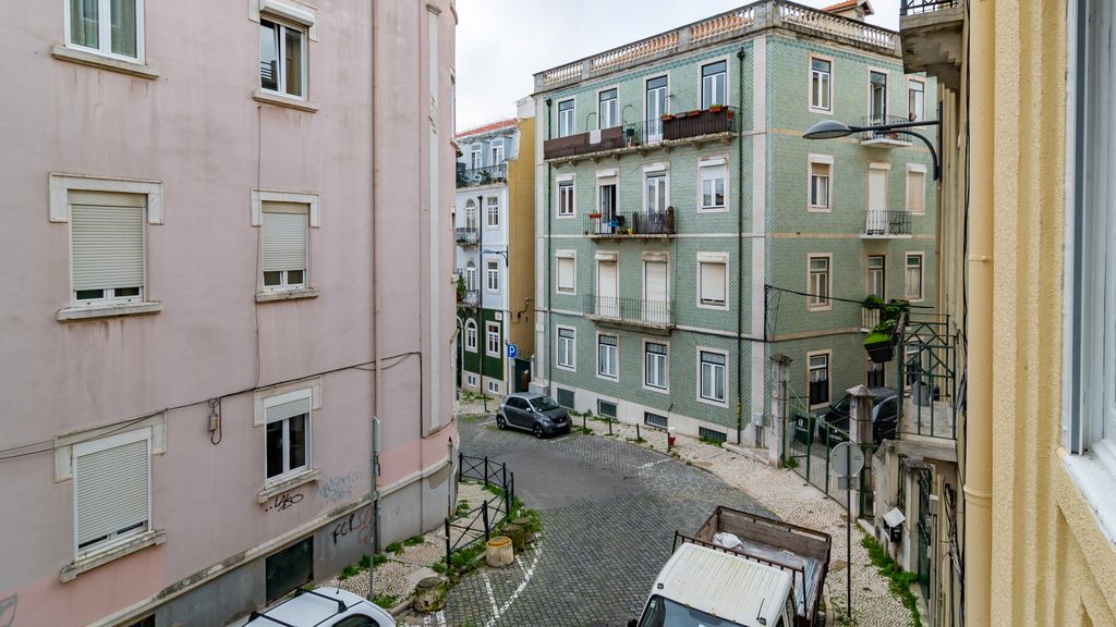 Spacious 3BR in Anjos I by LovelyStay