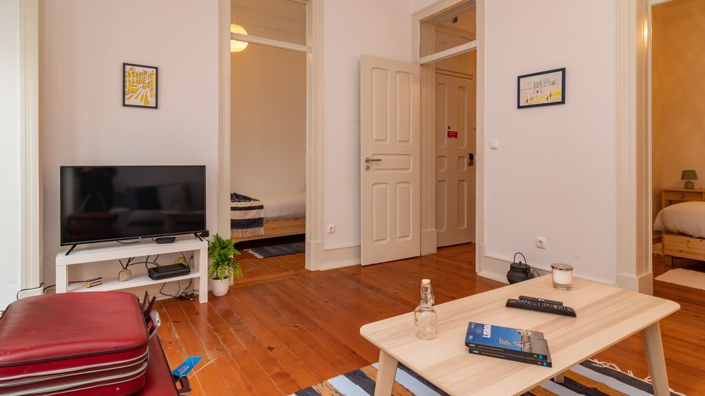 Spacious 3BR in Anjos I by LovelyStay