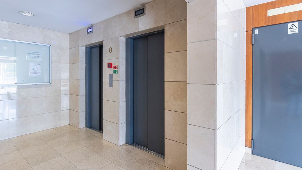 Fancy Apartment W/Metro at Doorstep by LovelyStay