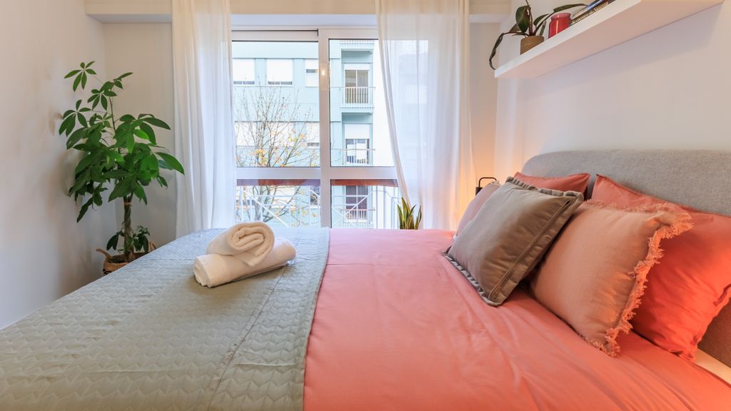 Enjoy Bonfim Central 2BR Apartment by LovelyStay