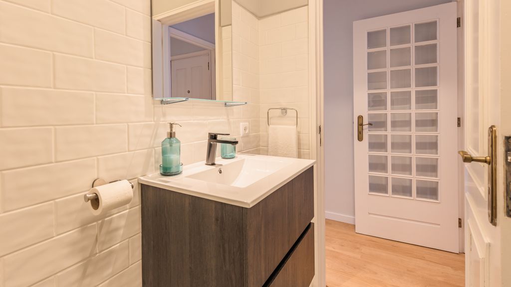 Enjoy Bonfim Central 2BR Apartment by LovelyStay