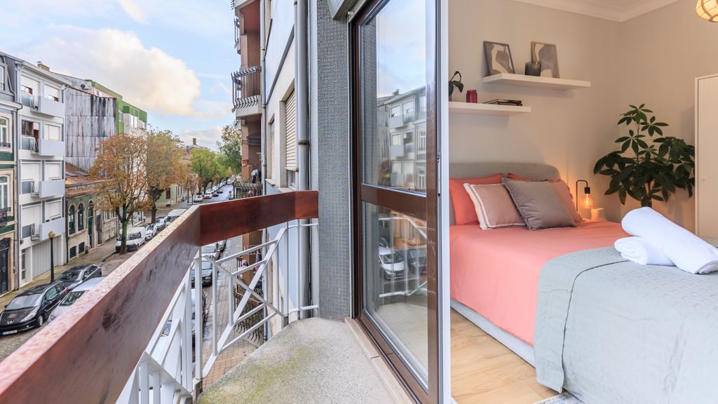 Enjoy Bonfim Central 2BR Apartment by LovelyStay