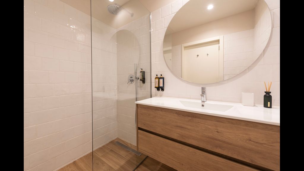 Ando Living - Flores 200 House - 102