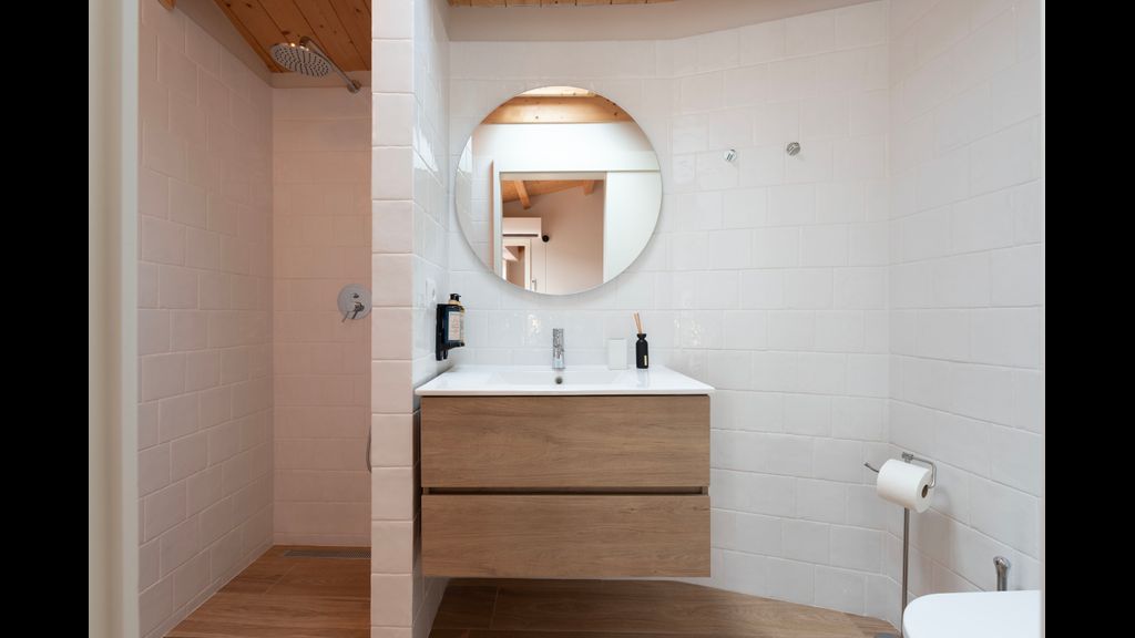 Ando Living - Flores 200 House - 402