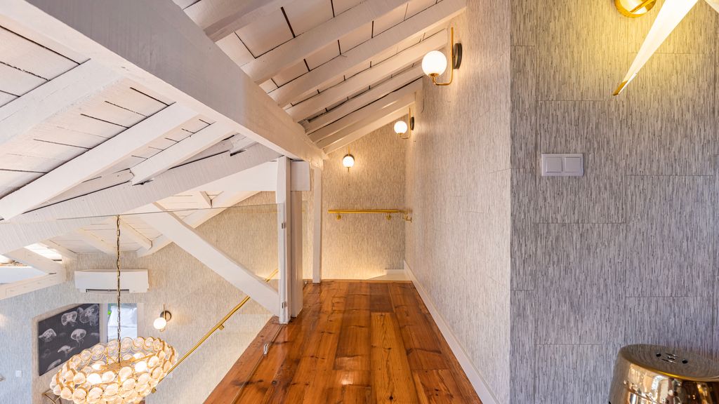 Luxury Duplex W/ River View by LovelyStay