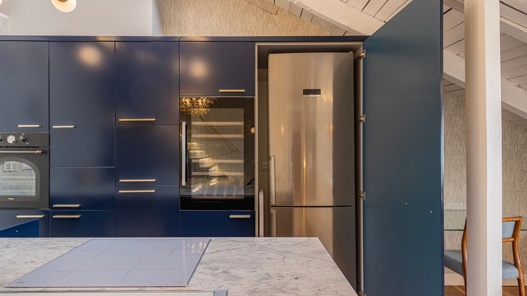 Luxury Duplex W/ River View by LovelyStay