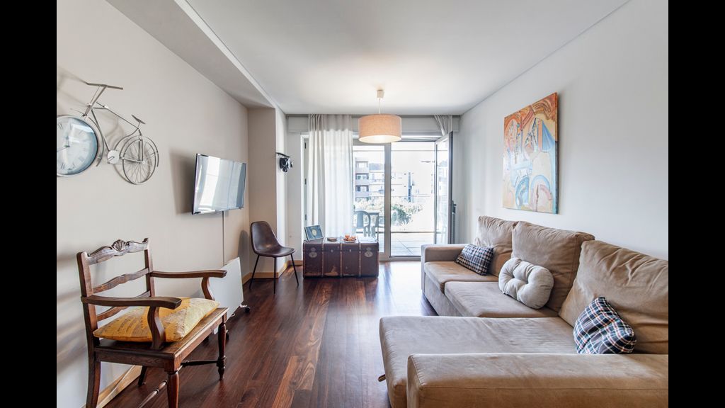 D. João IV Apartment w/ Terrace by LovelyStay