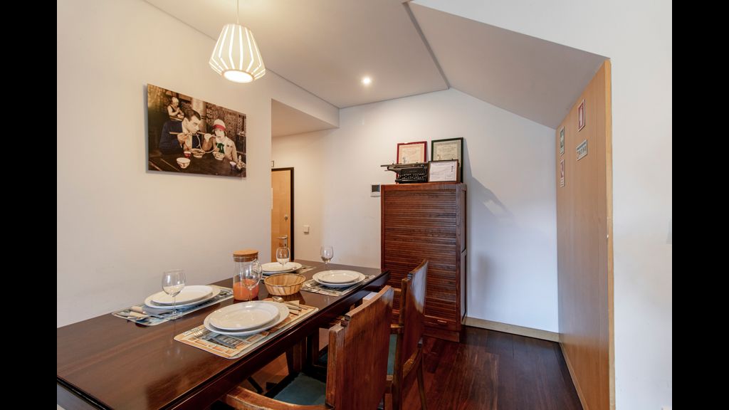 D. João IV Apartment w/ Terrace by LovelyStay