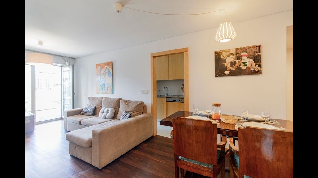 D. João IV Apartment w/ Terrace by LovelyStay