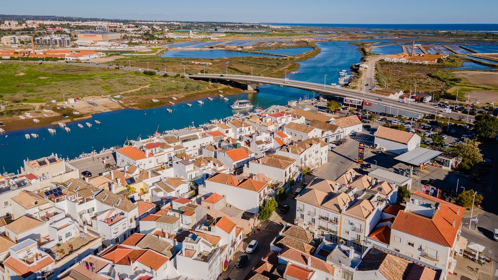 Sea Feeling Apartment in Tavira by LovelyStay