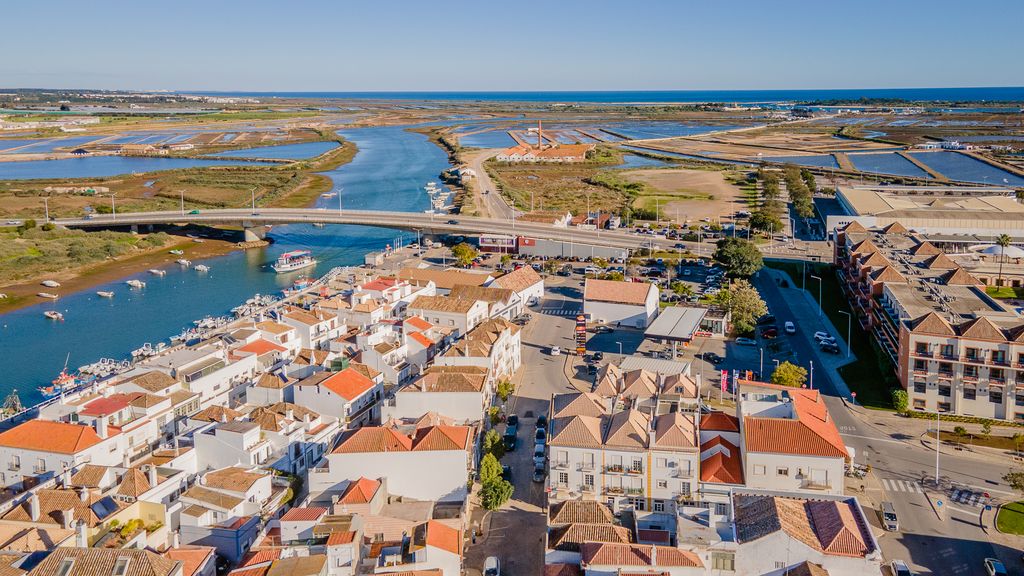 Sea Feeling Apartment in Tavira by LovelyStay