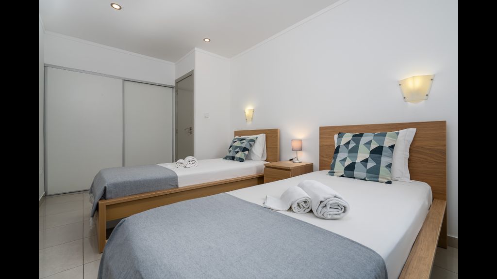 Wonderful Praia da Rocha Flat by LovelyStay