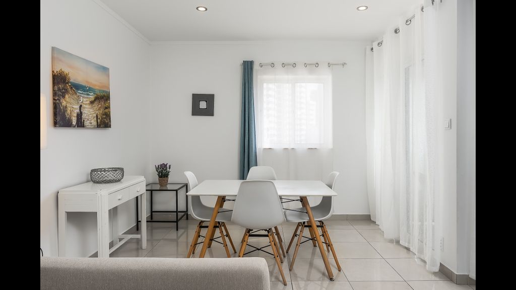 Wonderful Praia da Rocha Flat by LovelyStay