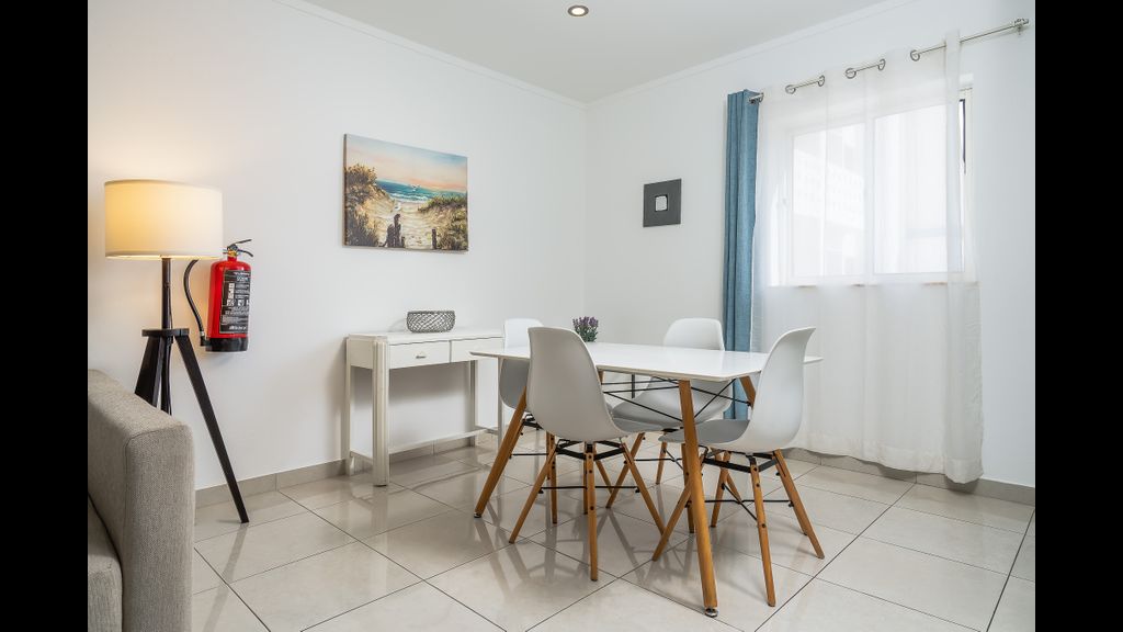 Wonderful Praia da Rocha Flat by LovelyStay