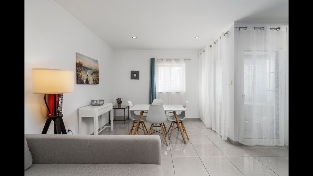 Wonderful Praia da Rocha Flat by LovelyStay