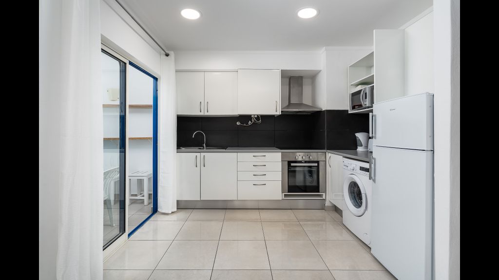 Wonderful Praia da Rocha Flat by LovelyStay