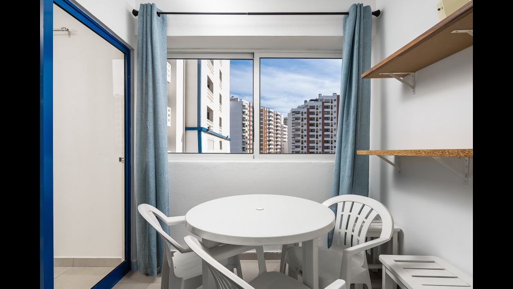 Wonderful Praia da Rocha Flat by LovelyStay